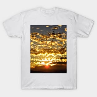 Popcorn clouds dotting the sky T-Shirt